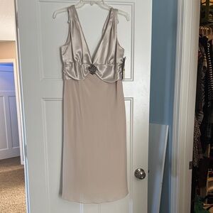 SL Fashions Elegant Cream Dress